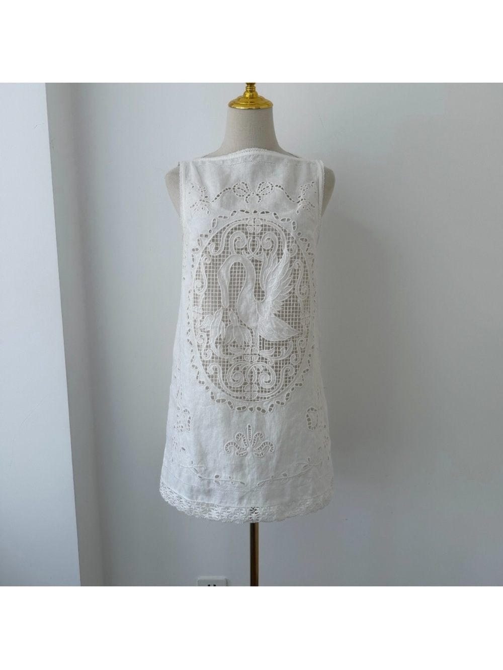 DOEN lucina embroidered linen mini dress - Picture 4 of 5